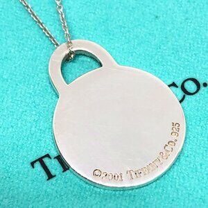 TIFFANY & CO. 925 Sterling Silver 2001 Charm Round Tag Pendant Necklace